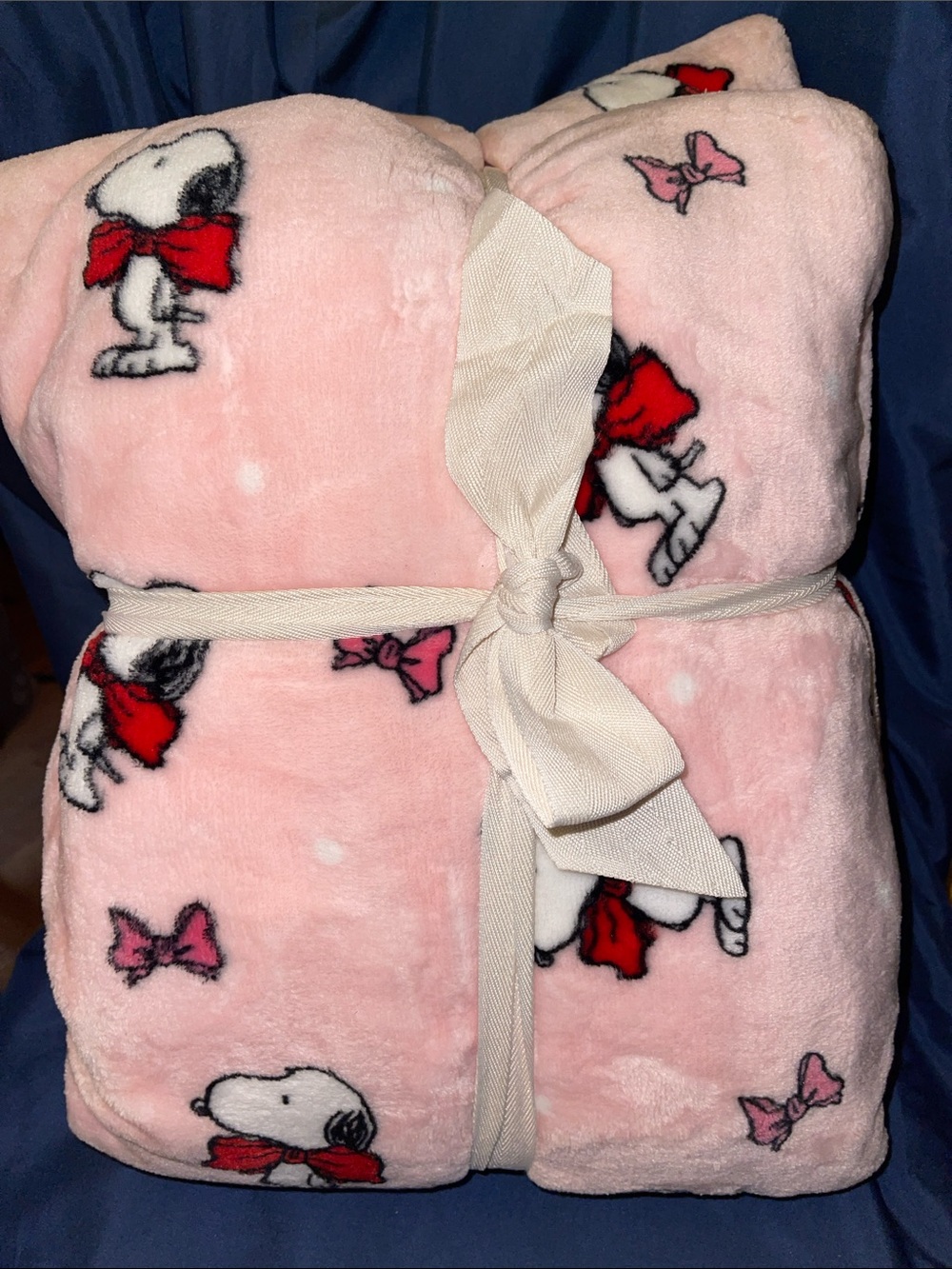 Plush Pink Snoopy Throw Blanket with Bow Accents